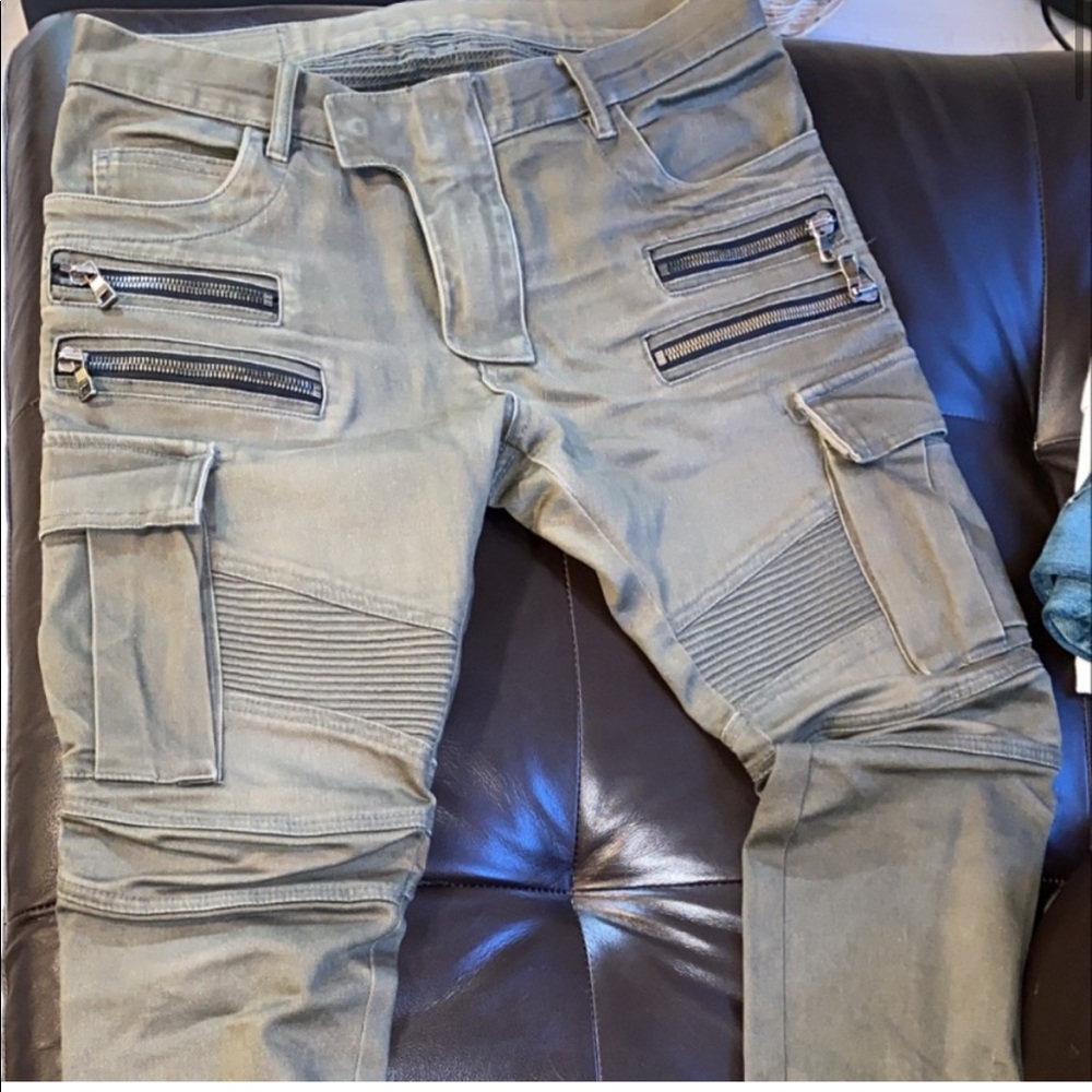 Pre loved 🥰 BALMAIN Men’s Cargo Jeans💚